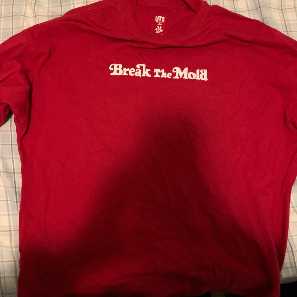 DISCONTINUED uniqlo shirt